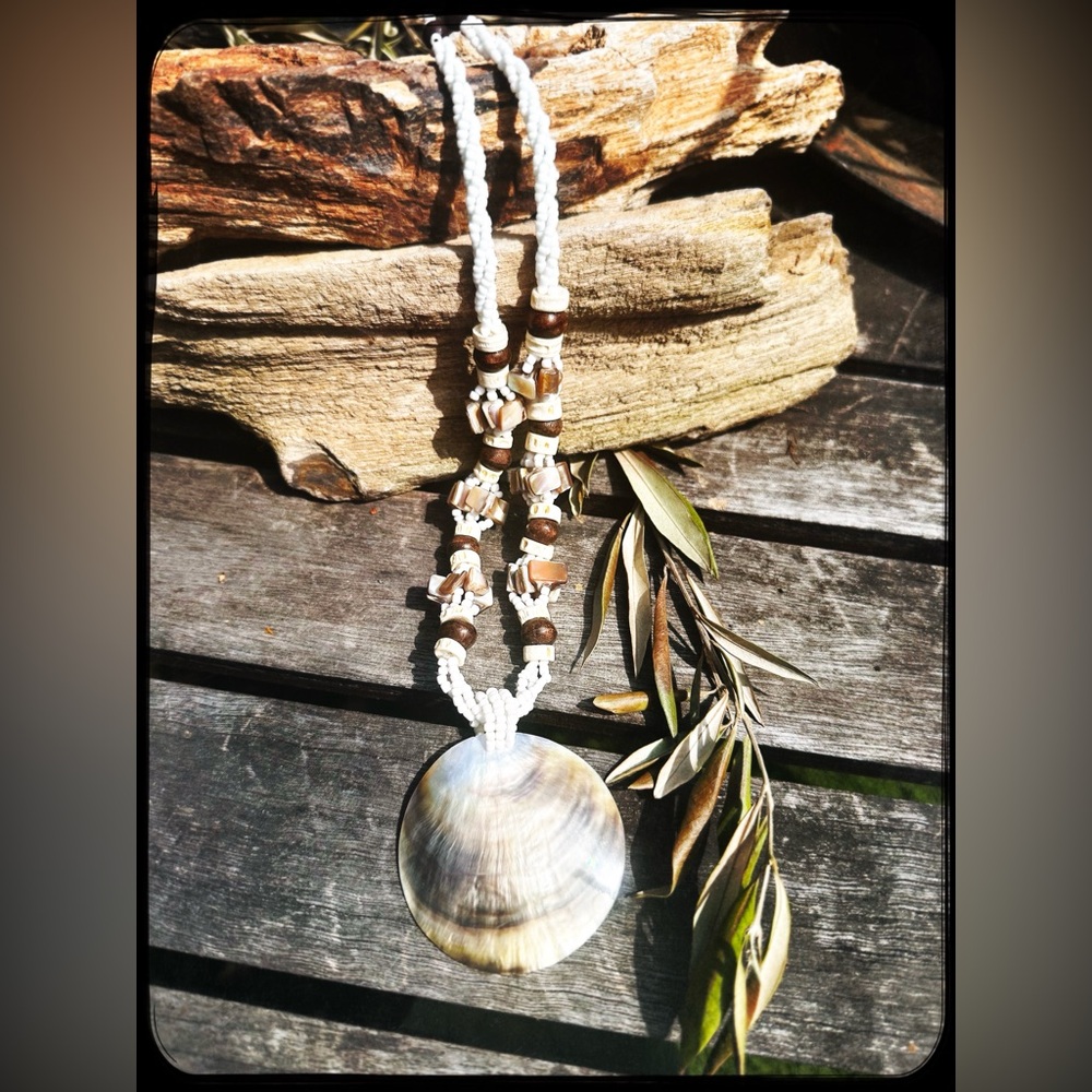 Vintage Mother of pearl Necklace